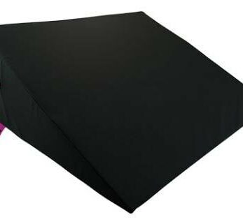 Una cuña de posicionamiento de 50X30X15 sobre fondo blanco, que mide 50X30X15.