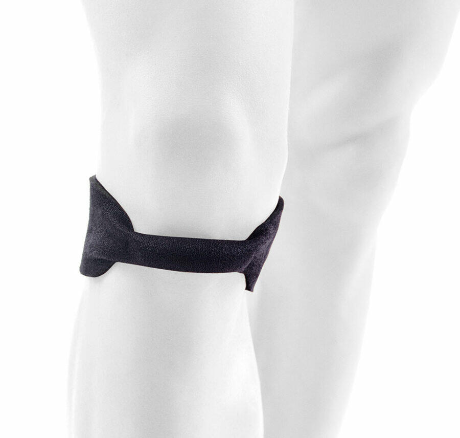 Mannequin wearing Actius Neoprene Patellar Support Knee Support.