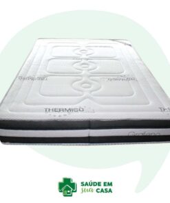 Matelas de graphène thermique noir avec logo blanc.