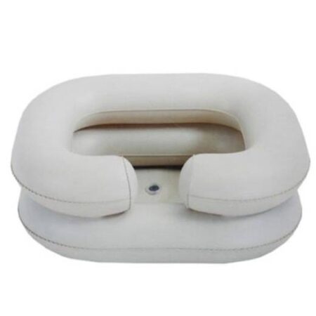 Bandeja Insuflável para Lavar Cabeça branca com furo no meio, perfeita para descansar a cabeça com conforto.