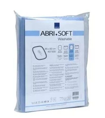 Una lona lavable Abri-Soft Azul 85X90cm de Abena en una bolsa de plástico.