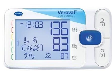 Um monitor digital de pressão arterial Veroval Duo Control em um fundo branco.