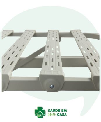 Description : Un cadre blanc dans lequel se trouve un lit Dream Beech Lift.