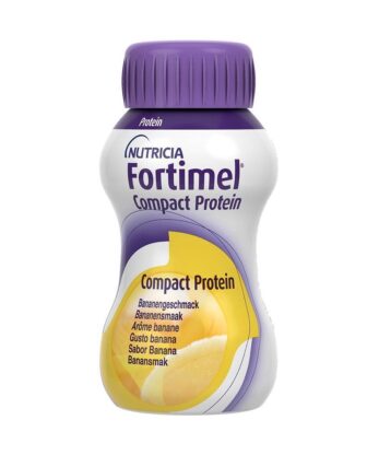 Uma garrafa de Fortimel Compact Protein Banana 4x125ml sobre fundo branco.