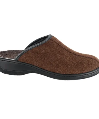 Pantuflas ortopédicas Winterwool Sobreiro: pantuflas marrones sin respaldo con suela y acabado en negro, diseñadas para uso en interiores para proporcionar comodidad y apoyo.